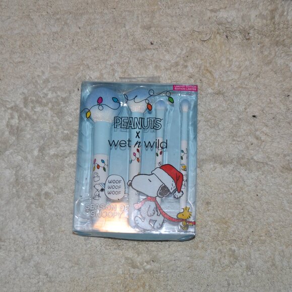 wet n wild Other - Peanuts x wet n wild makeup brush set